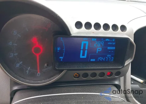 2016 Chevrolet Sonic Lt Auto из США, поврежденный, VIN 1G1JC5SG8G4181086